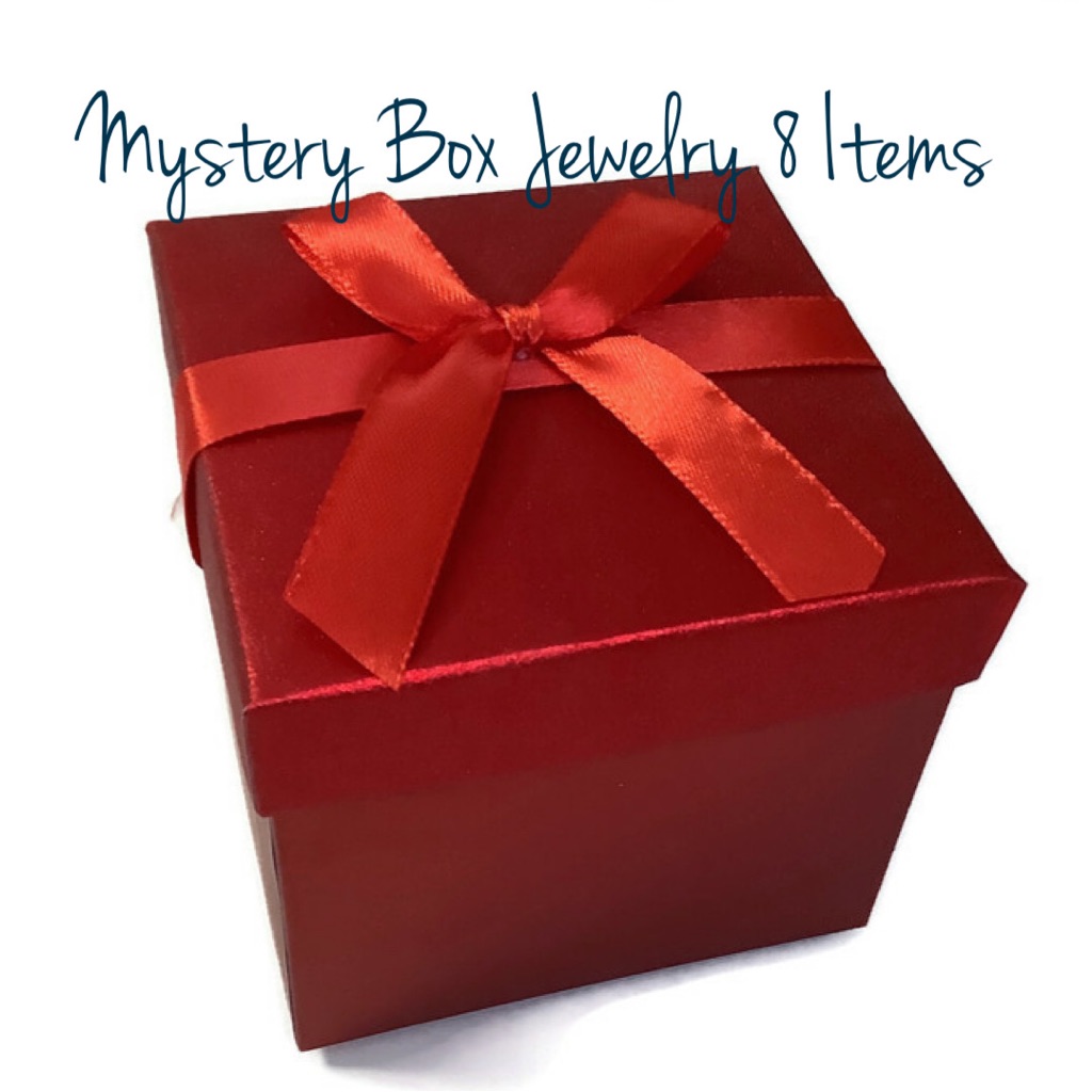 Mystery Box Jewelry 8 Items